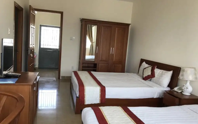 Minh Long Hotel
