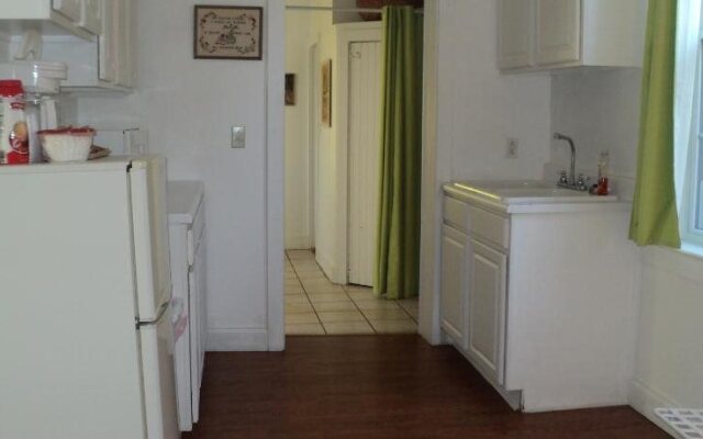 Harbor Haus Inn & Suites