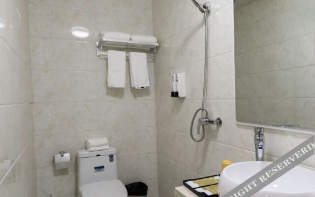 Huahai Art Hotel