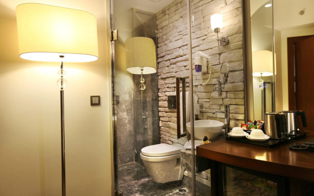 Pera Center Hotel
