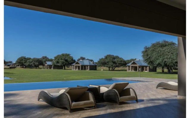 Sandune Lodge