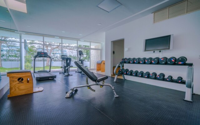 Eek - Condo Near 5th Av. and the Beach