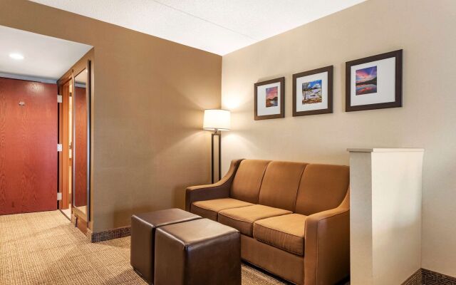 Comfort Inn & Suites