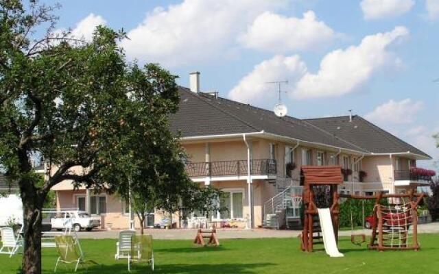 Kincsem Wellness Hotel