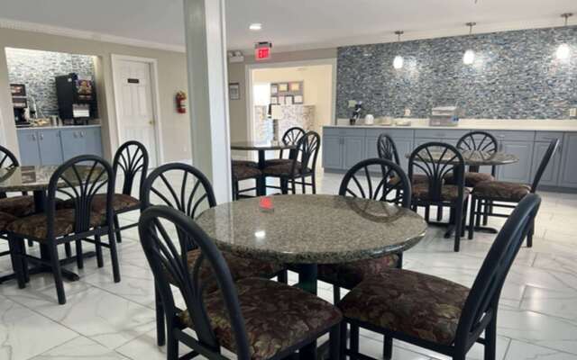 Super 8 by Wyndham Covington