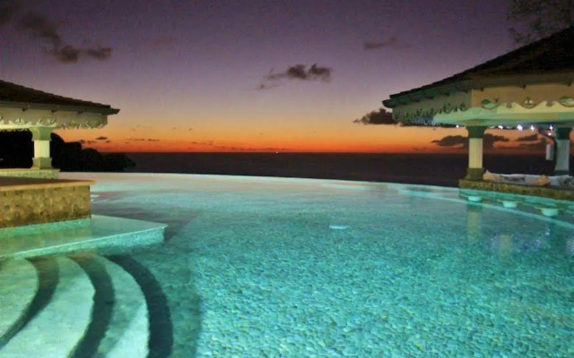 Tropical Hideaway