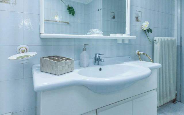 Classical 2 Bd Beauty Apt in Chalandri