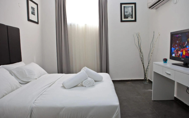 Geula Suites