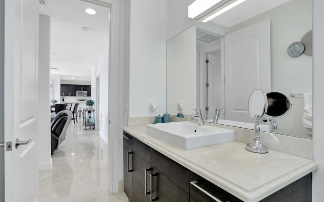 Deerfield Condo Suites by Opus