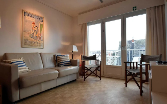 Chic Sea-view Apartment