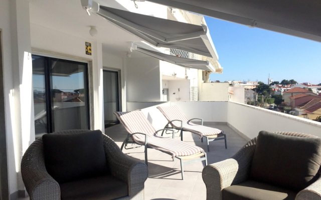 Apartment with 3 Bedrooms in Alcabideche, with Furnished Terrace And Wifi - 5 Km From the Beach