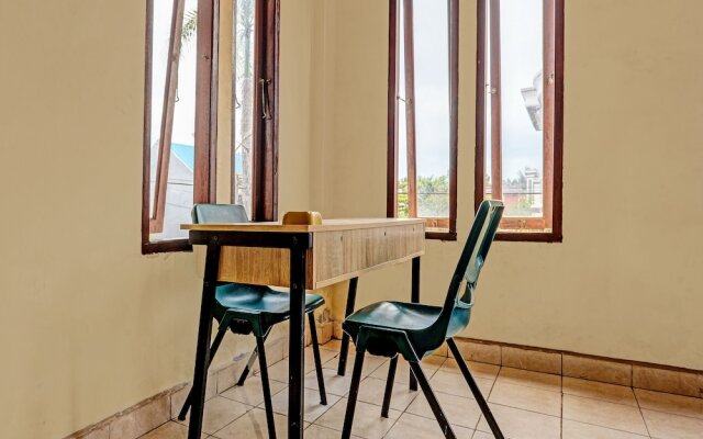 OYO 91636 Kak Dadut Homestay