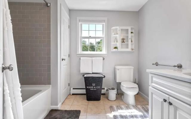 Maine Adventure 3BR Oasis Awaits!