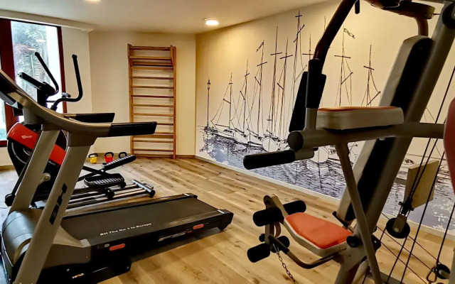 Yachting Hotel Quintero