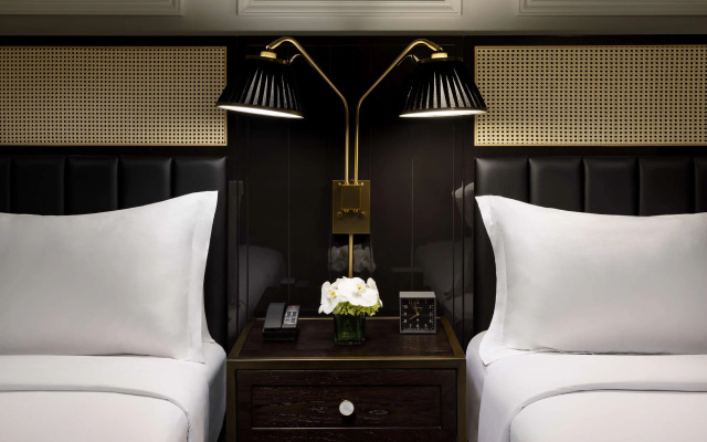 The Candler Hotel Atlanta, Curio Collection by Hilton