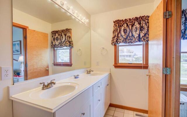 1240 Whale Song I Ocean View