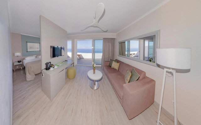 Hotel Orca Praia – Adults Only