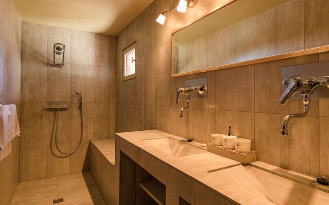 Spacious Holiday Home in Altillac with Private Pool