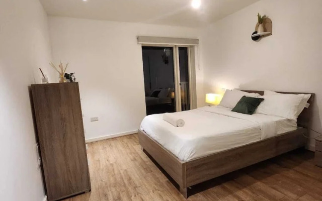 Kaf Luxury 1 Apartment in Canning Town London