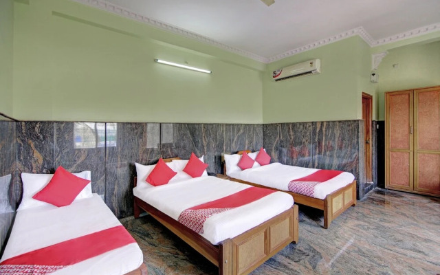OYO 29039 Hotel Jyothi International