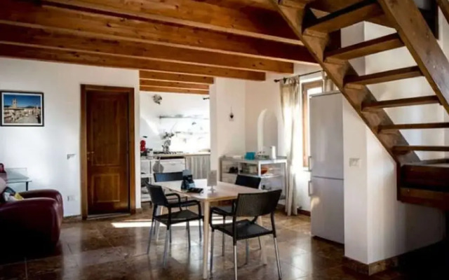 Charming Apartment in Ascoli Piceno Near Village