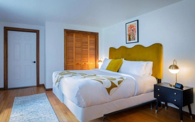 The Town House Lodge