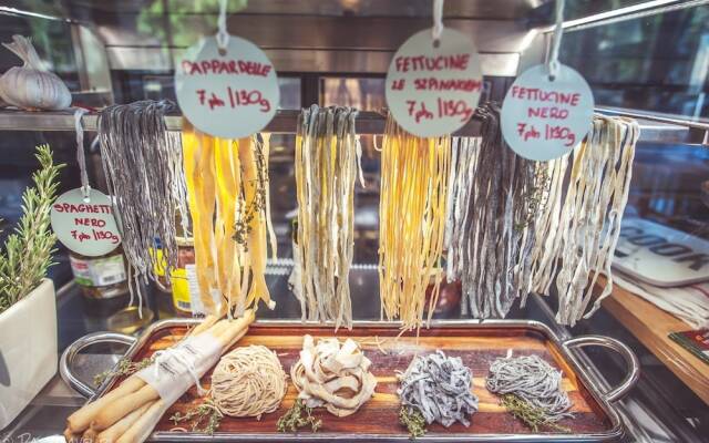 Avesa Luxury Apartments by Wawel Castle