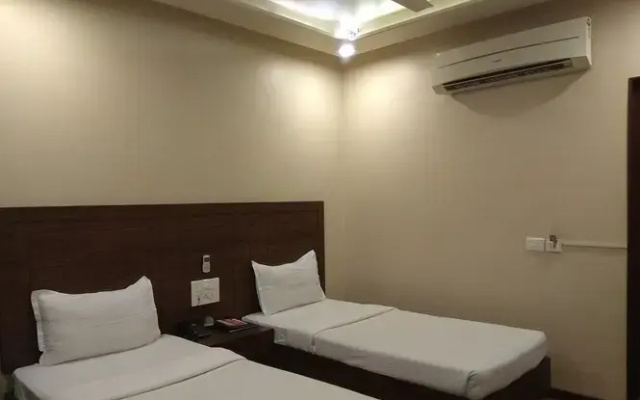 Majestic Annexe