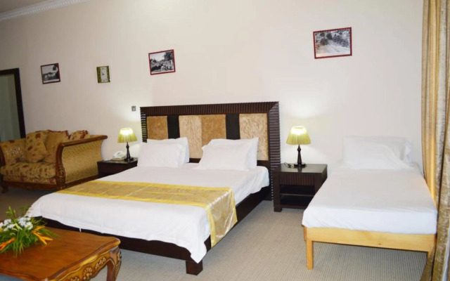 Loumaile Lodge