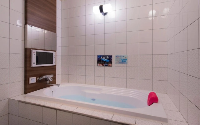 Restay Tina Grace - Adults Only