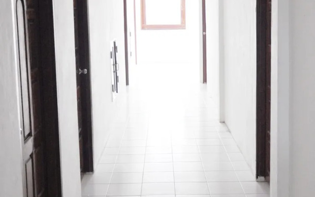Highfive Guest House