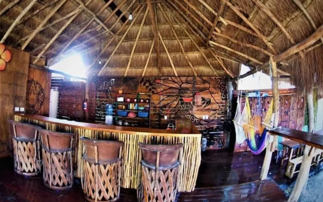 Kin Hostal and Camping