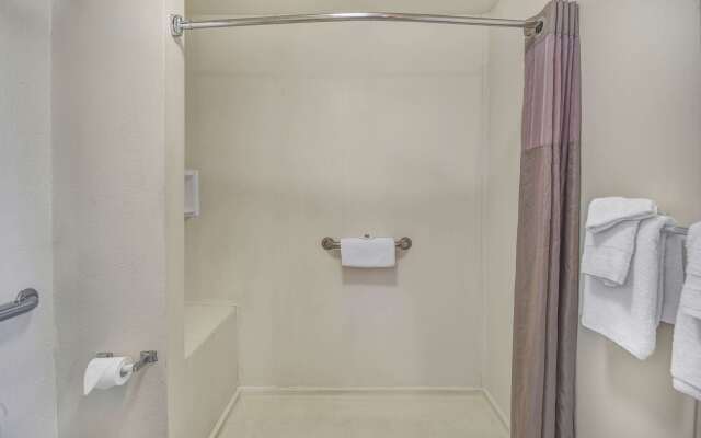 Motel 6 North Ridgeville, OH - Cleveland Intl Airport - N Ridgeville