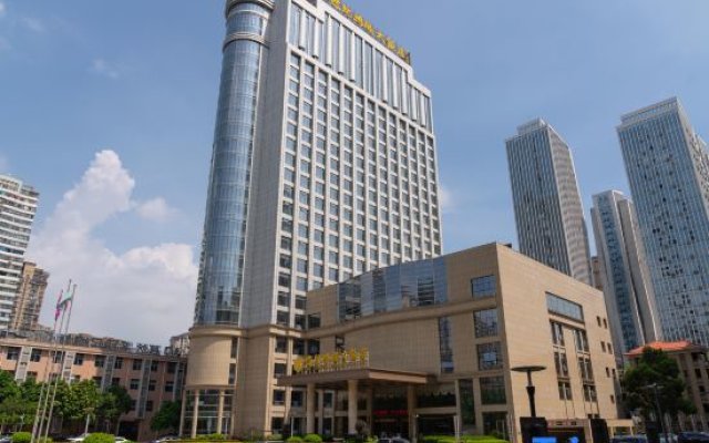 Lianjiang Century Hongteng Hotel