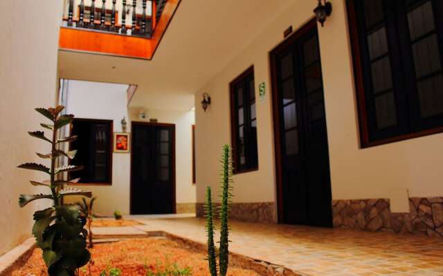 Colonial Plaza Hotel