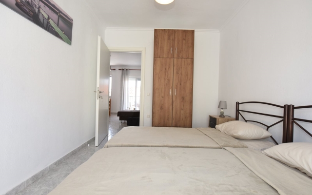 Isolde Apartment by TravelPro Services - Kalli...