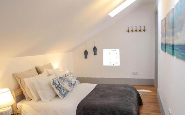 Sao bento stylish cozy apt with ac balcony