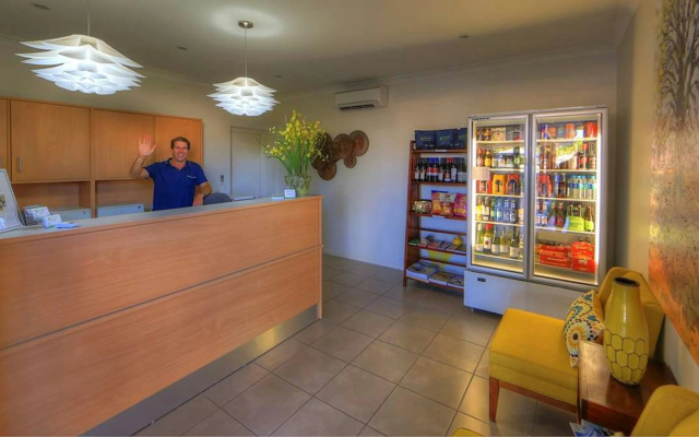 Chinchilla Motor Inn – Lobby – Chinchilla