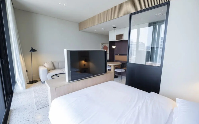 Snug Studio at Upside Living Business Travel Ready