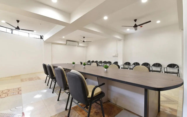Fabhotel Siddharth Corporate
