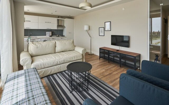 Lara Suite's