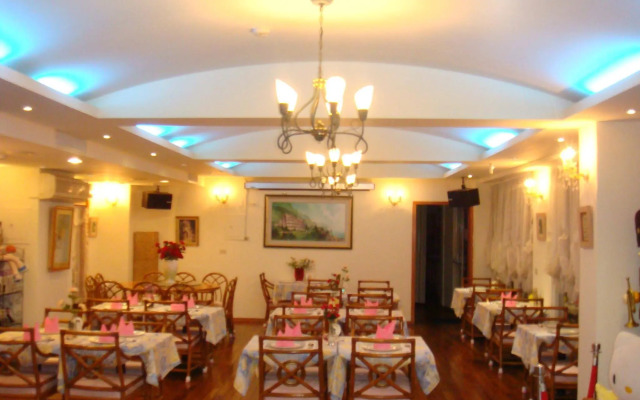 Hayata Hotel