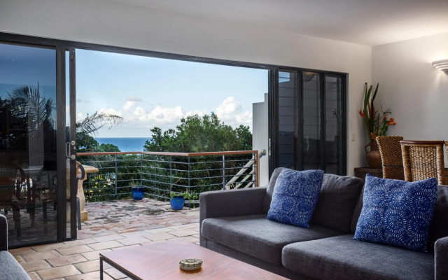 Tuscan inspired townhouse minutes from the beach