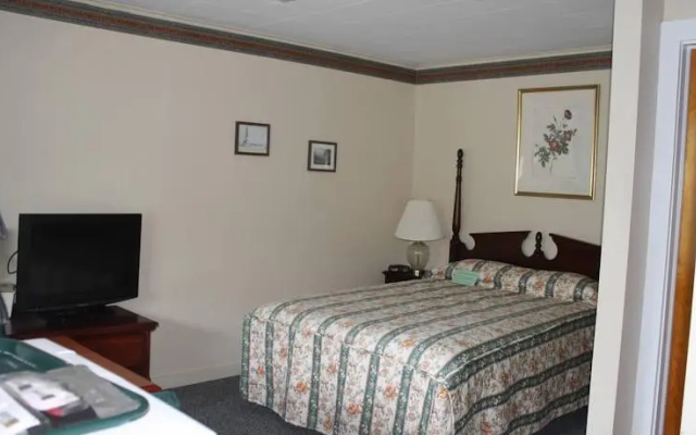 Aurora Inn & Motel