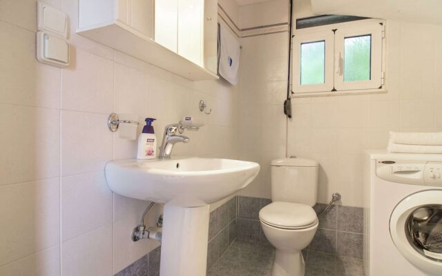 Villa in Lefkogia Crete With Swimming Pool