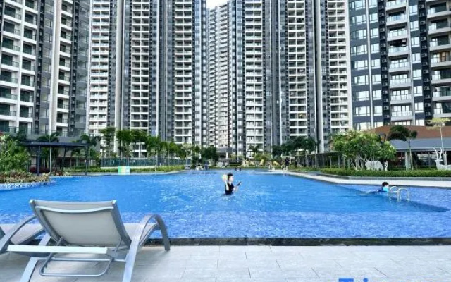 R&F Seaview Suite 2B2B Walking to CIQ – Pool – Johor Bahru