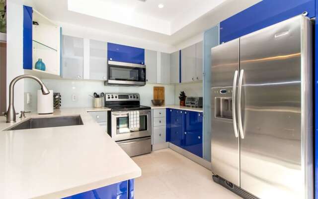 Roami at Villa Bella