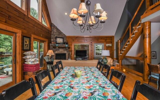 Pinehaus Chalet 4 Bedroom House