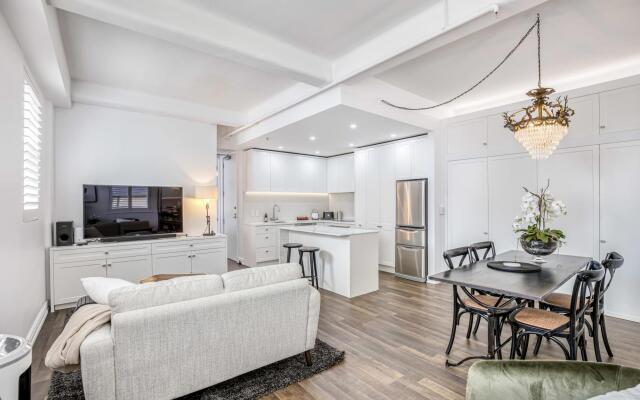 Stylish Central Penthouse