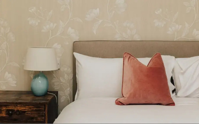 The Partridge - From 1000 Per Night